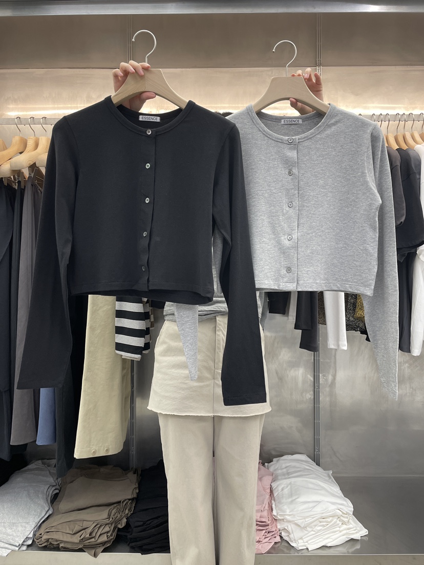 ESSENCE東大門直郵女裝新品人氣時尚休閑25春夏長袖T恤寬松開衫ESSENCE長袖T恤圖色2左二色