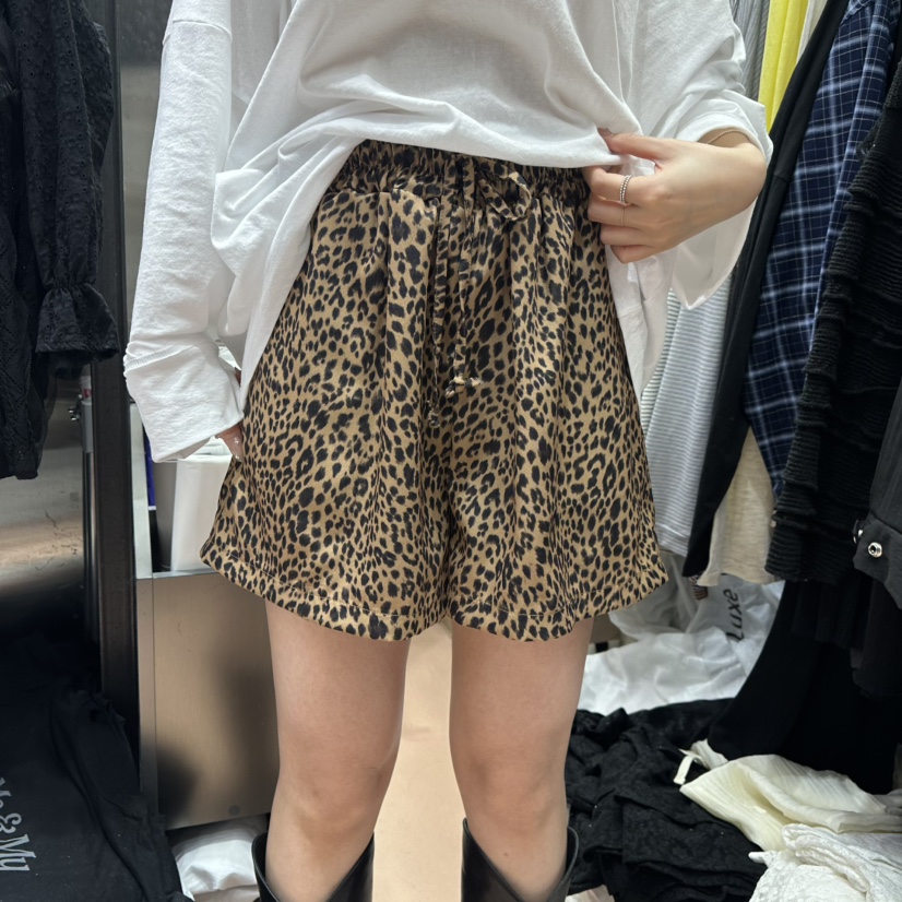 RUNWAY-런웨이韓國代購女士新品真品時尚推薦熱賣25春夏短褲RUNWAY短褲圖色1
