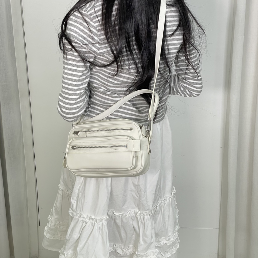 J PLACE東大門實拍女裝新款真品職業推薦25春夏人氣手提包J PLACE手提包