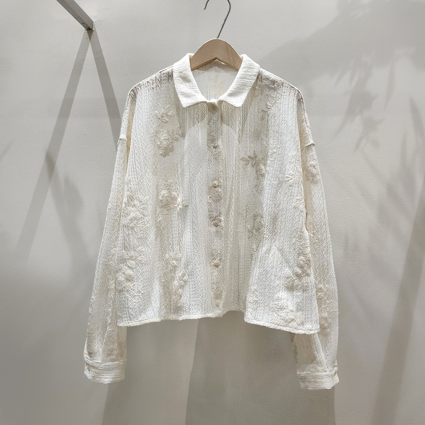 LA BLOOM東大門直郵女士新品熱賣25春夏真品襯衫蕾絲衫刺繡La Bloom襯衫/蕾絲衫