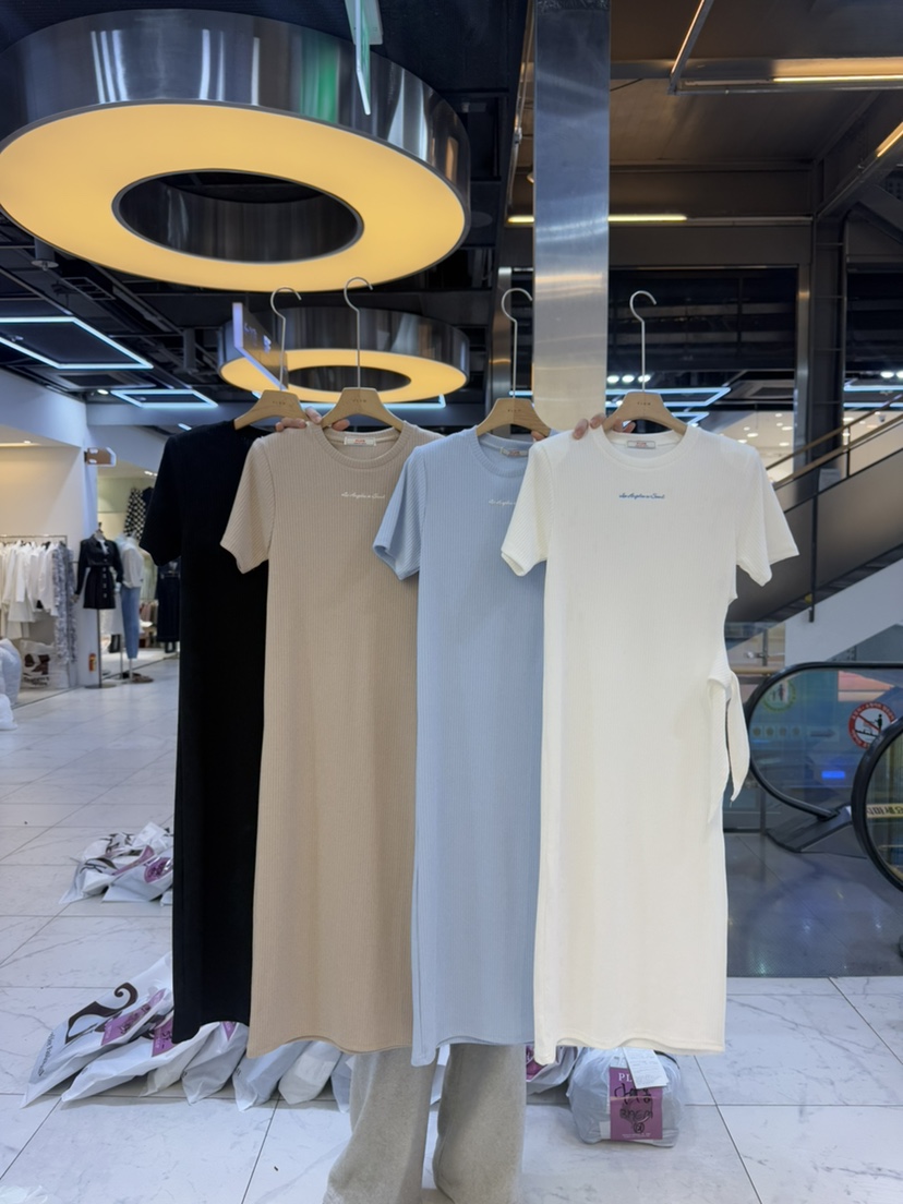 PLUM-q東大門直郵女裝新品熱賣真品推薦時尚職業人氣連衣裙PLUM連衣裙