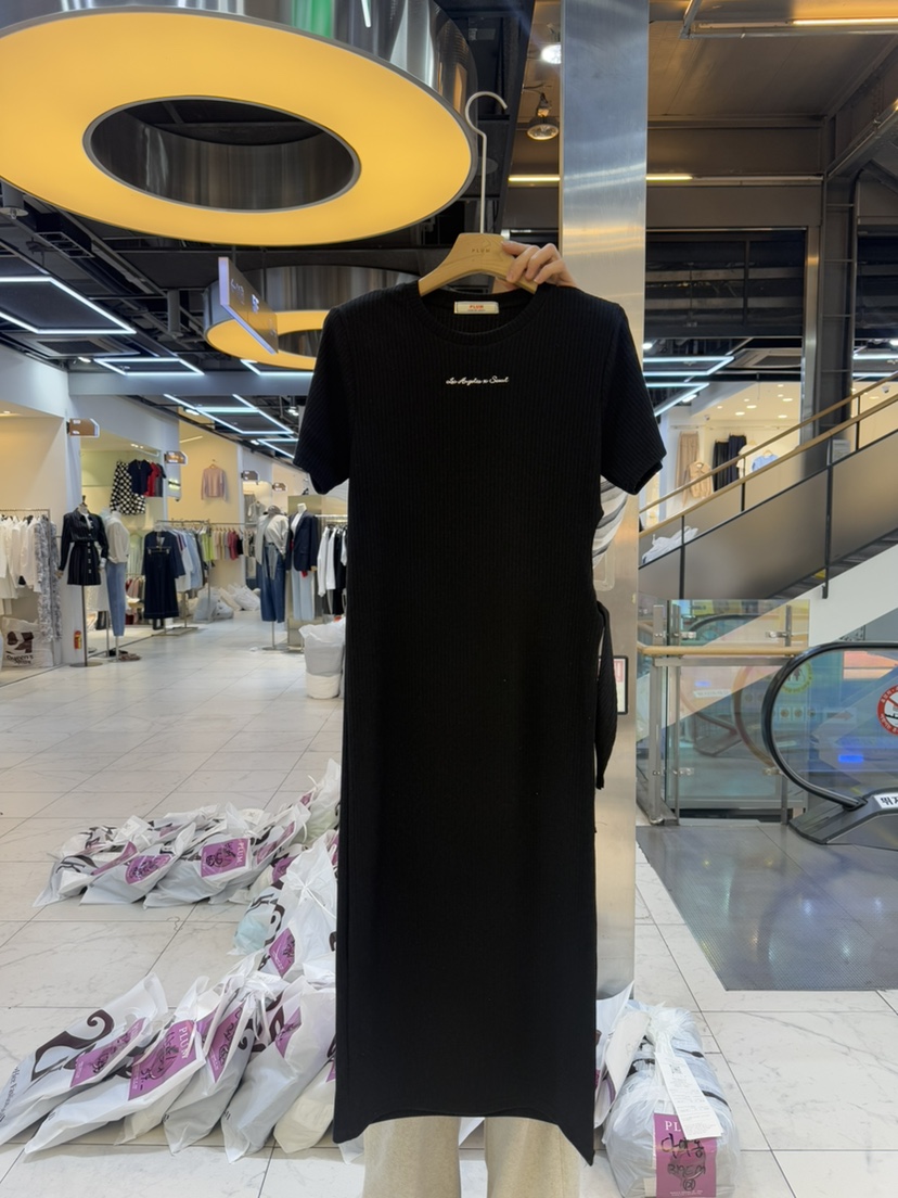 PLUM-q東大門直郵女裝新品熱賣真品推薦時尚職業人氣連衣裙PLUM連衣裙圖色3