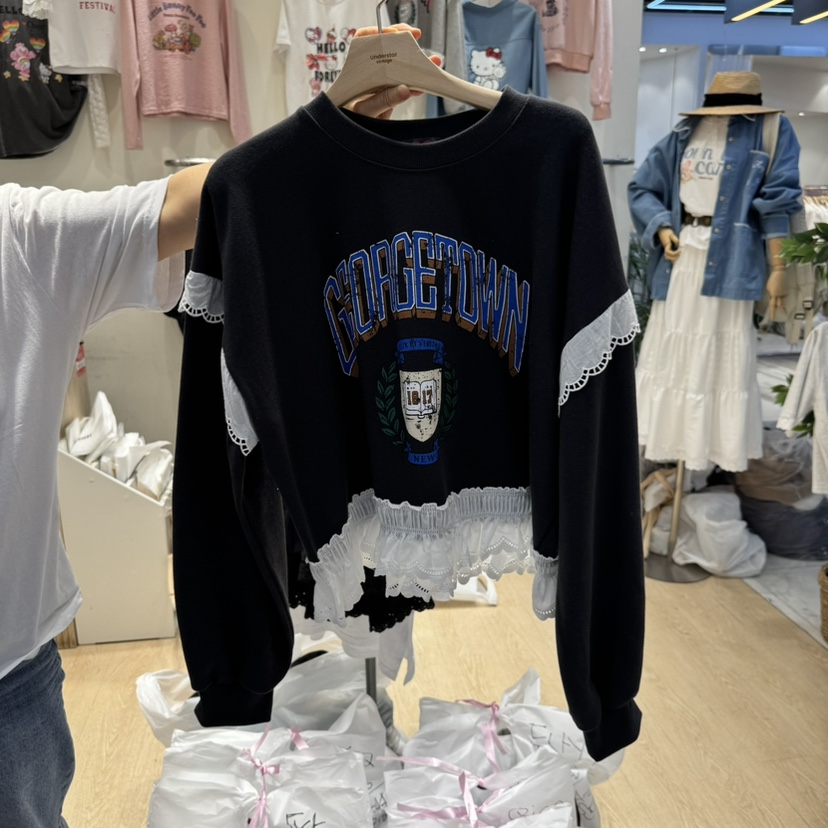 UNDERSTAR_VINTAGE韓國直郵㊣東大門實拍女裝新品人氣衛衣蕾絲UNDERSTAR_VINTAGE衛衣圖色2