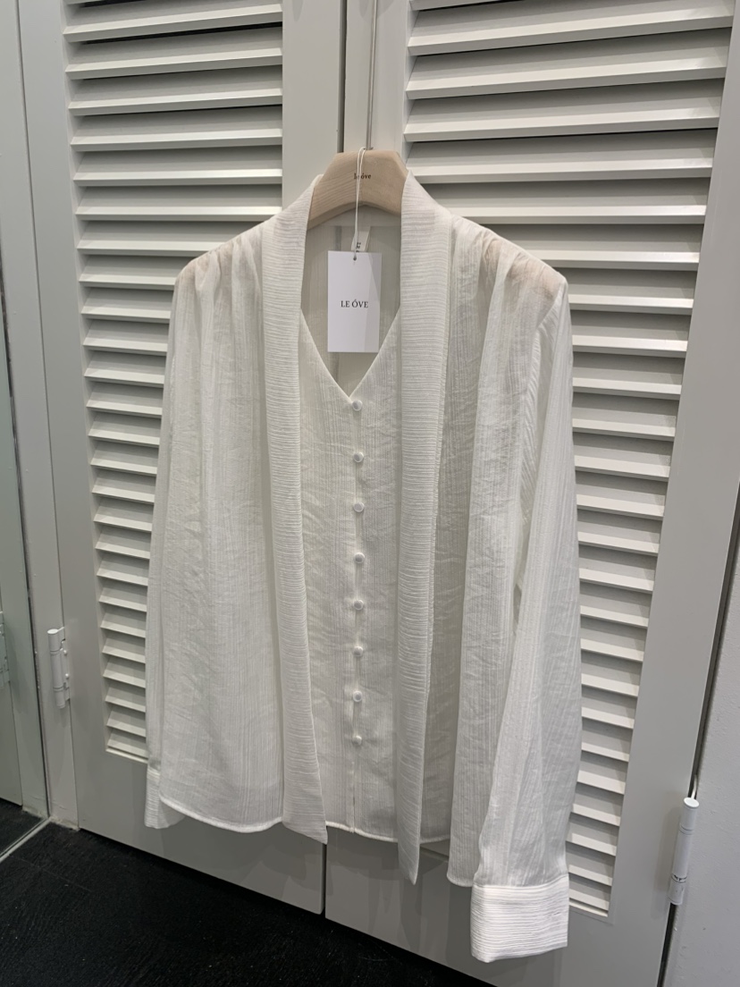 LE OVE/VERDI韓國㊣直郵東大門代購女裝新品推薦襯衫蕾絲衫LE OVE/VERDI襯衫/蕾絲衫圖色2
