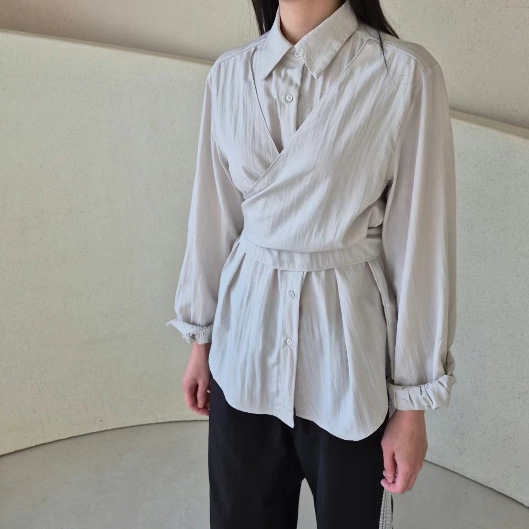 GOBSLMURI-곱슬머리-T韓國直郵㊣東大門實拍女裝新品人氣襯衫蕾絲衫GOBSLMURI-2件起襯衫/蕾絲衫圖色2