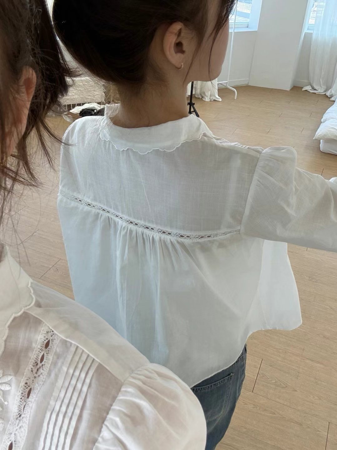 BROTE韓國直郵㊣東大門實拍女裝新品人氣推薦時尚襯衫蕾絲衫BROTE襯衫/蕾絲衫