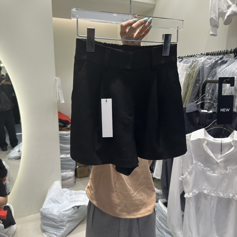 AT THE END韓國直郵㊣女裝新品熱賣25春夏休閑人氣推薦短褲AT THE END短褲圖色2