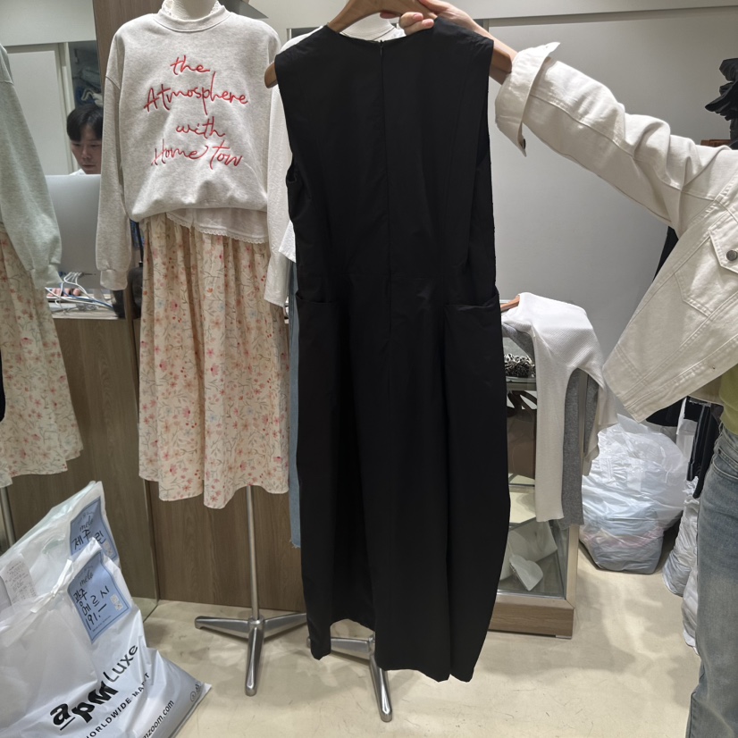 MELO韓國直郵㊣女裝新品人氣職業休閑25春夏推薦時尚連衣裙MELO連衣裙