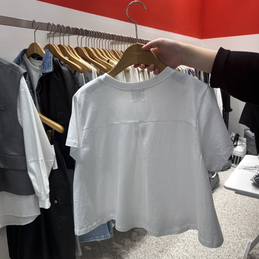 ATPZ韓國直郵㊣東大門實拍女裝新品休閑人氣時尚T恤喇叭短款ATTENTION PLEAEST恤