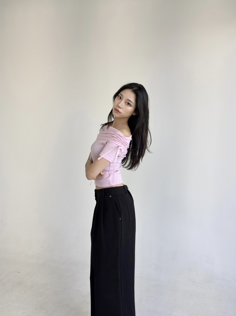 NOV7韓國㊣直郵東大門代購女裝新款25春夏人氣休閑時尚職業T恤the ebony eyes/NOV7T恤
