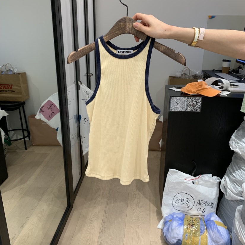 LOVE PULL韓國直郵㊣女裝新款時尚熱賣25春夏人氣吊帶背心LOVE PULL吊帶/背心圖色2