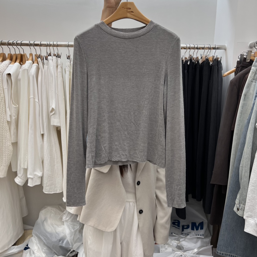 DRESS ROOM韓國代購女裝新品時尚熱賣人氣長袖T恤柔軟修身DRESS ROOM長袖T恤圖色2