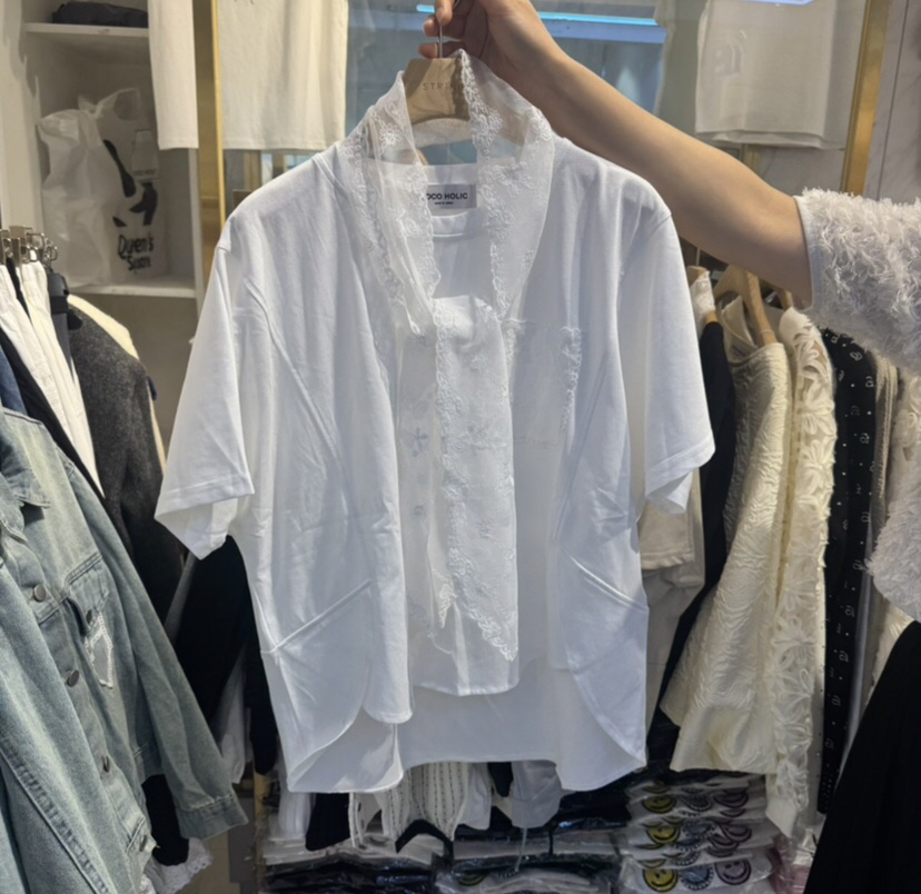 COCO HOLIC韓國直郵女裝新款熱賣休閑25春夏T恤含脖帶蕾絲COCO HOLICT恤圖色2