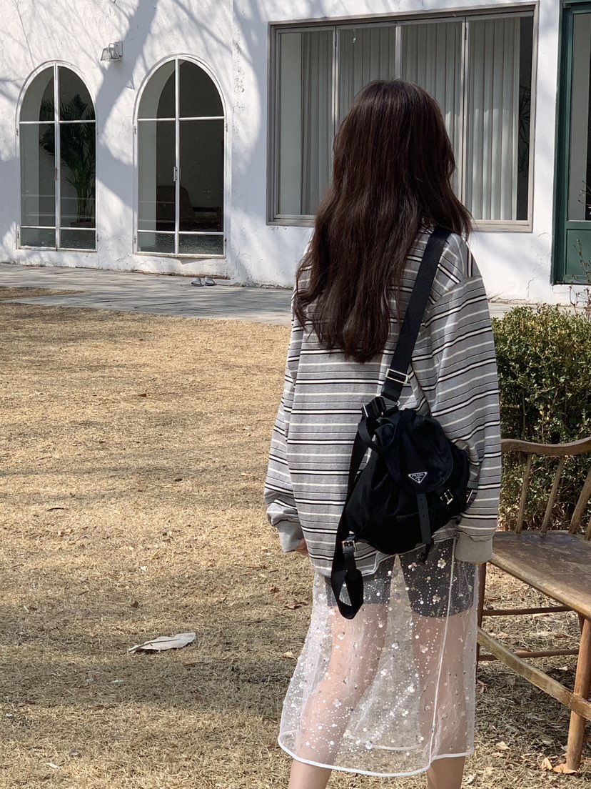 LOGARDEN韓國直郵女裝新品職業休閑真品熱賣25春夏人氣長袖T恤LO GARDEN長袖T恤