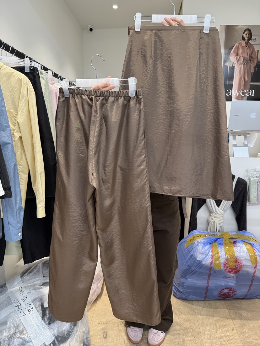 RUMIRU/AWEAR韓國直郵女裝新品熱賣真品半身裙中短裙不含褲子awear/RUMIRU半身裙/中短裙