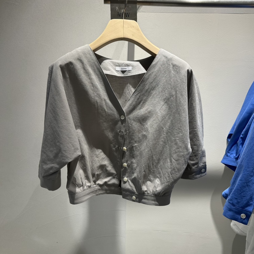 ROOM K-P韓國直郵㊣東大門實拍女裝新品時尚推薦襯衫蕾絲衫ROOM K襯衫/蕾絲衫圖色3