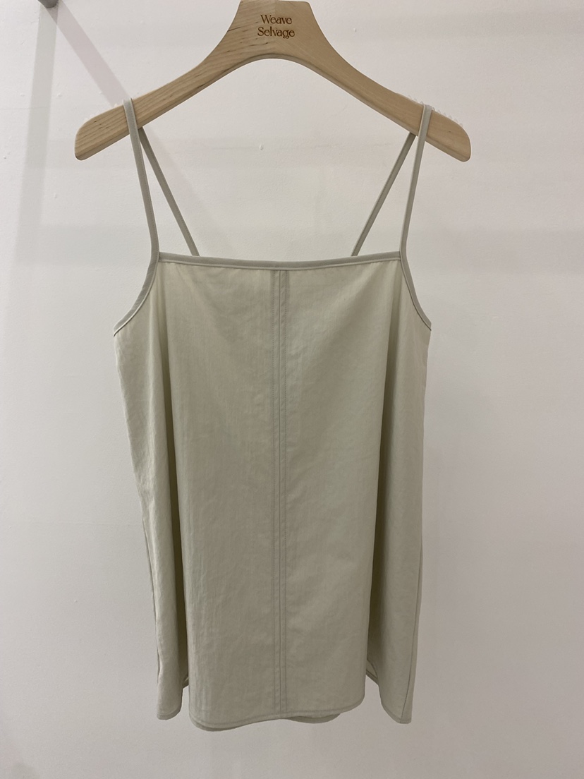 WEAUE SELVAGE韓國直郵㊣東大門實拍女裝新品熱賣吊帶背心WEAUE SELVAGE吊帶/背心圖色2