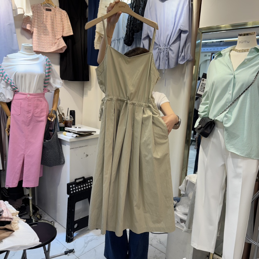 BUTTU東大門實拍女裝新品時尚職業人氣25春夏熱賣推薦連衣裙10 O CLOCK/Buttu連衣裙