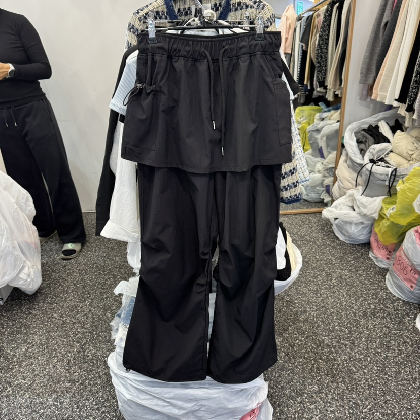 BELOVED韓國代購女士新品職業真品推薦熱賣25春夏時尚裙褲連帽BELOVED裙褲圖色2