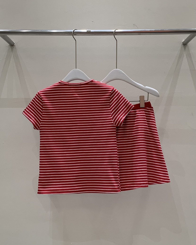 LOVE MOMENT直郵韓國代購㊣女裝新品時尚熱賣套裝套裝開衫LOVE MOMENT套裝