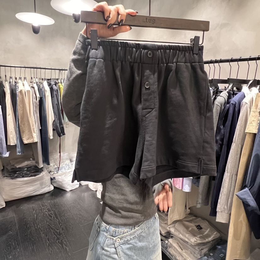 TUG韓國㊣直郵東大門代購女裝新品25春夏時尚人氣職業短褲紐扣TUG短褲圖色2