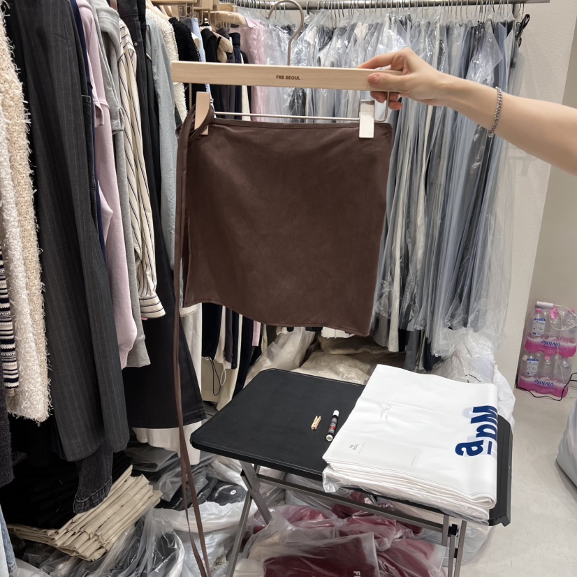 FRE韓國直郵㊣東大門實拍女裝新款熱賣25春夏時尚推薦休閑短裙FRE短裙圖色2