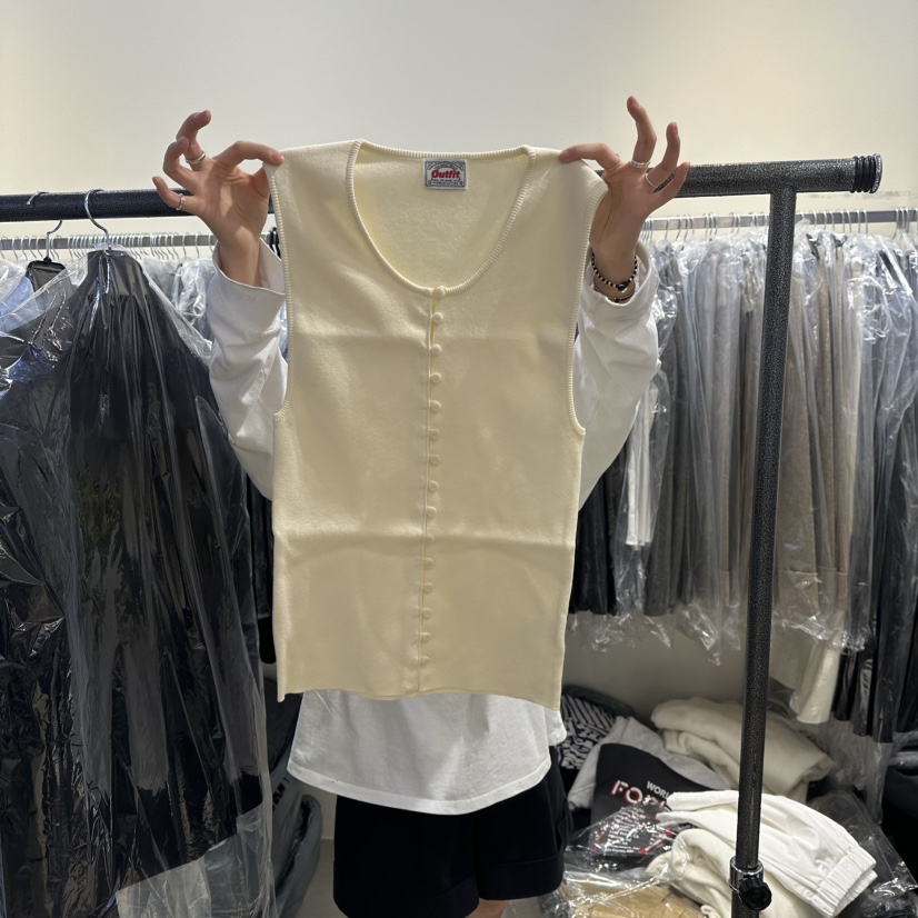 OUTFIT東大門實拍女裝新款時尚推薦25春夏熱賣職業真品馬甲OUTFIT馬甲