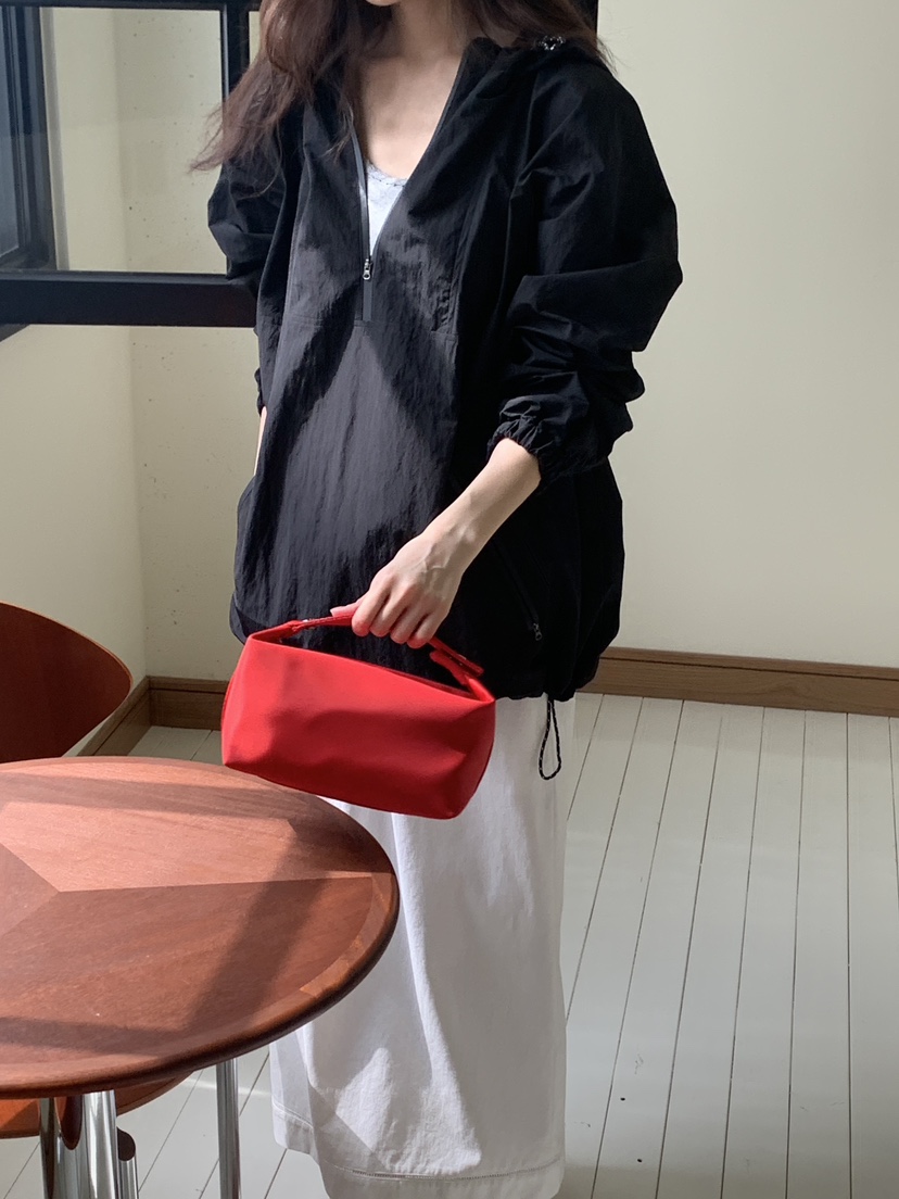 LOGARDEN韓國㊣直郵東大門代購女裝新款時尚推薦熱賣25春夏衛衣LO GARDEN衛衣