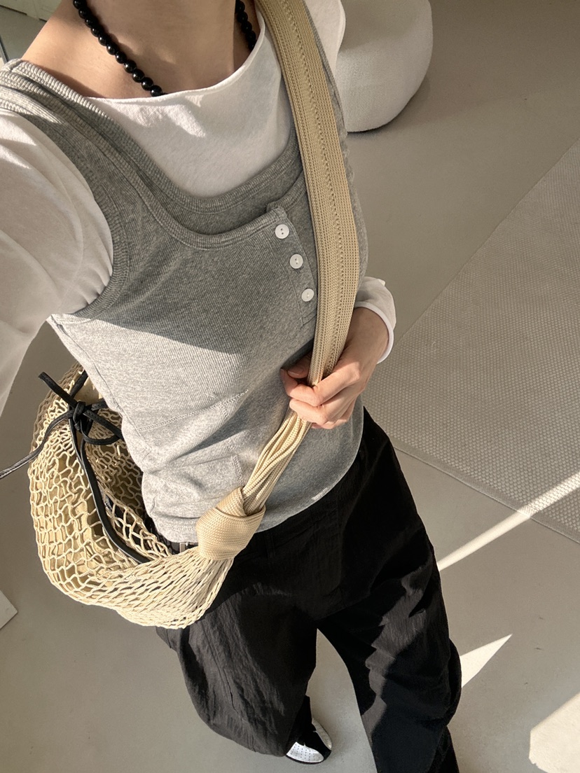 ME MO韓國直郵㊣東大門實拍女裝新款熱賣吊帶背心不含內搭ME MO吊帶/背心