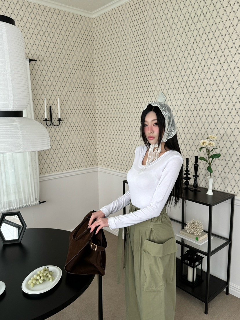 BLACK RIBBON-A韓國直郵㊣東大門實拍女裝新款25春夏長袖T恤BLACK RIBBON-A長袖T恤