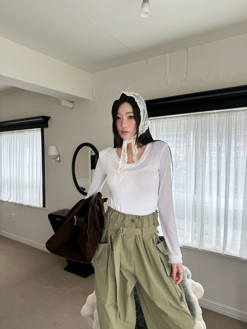BLACK RIBBON-A韓國直郵㊣東大門實拍女裝新款25春夏長袖T恤BLACK RIBBON-A長袖T恤