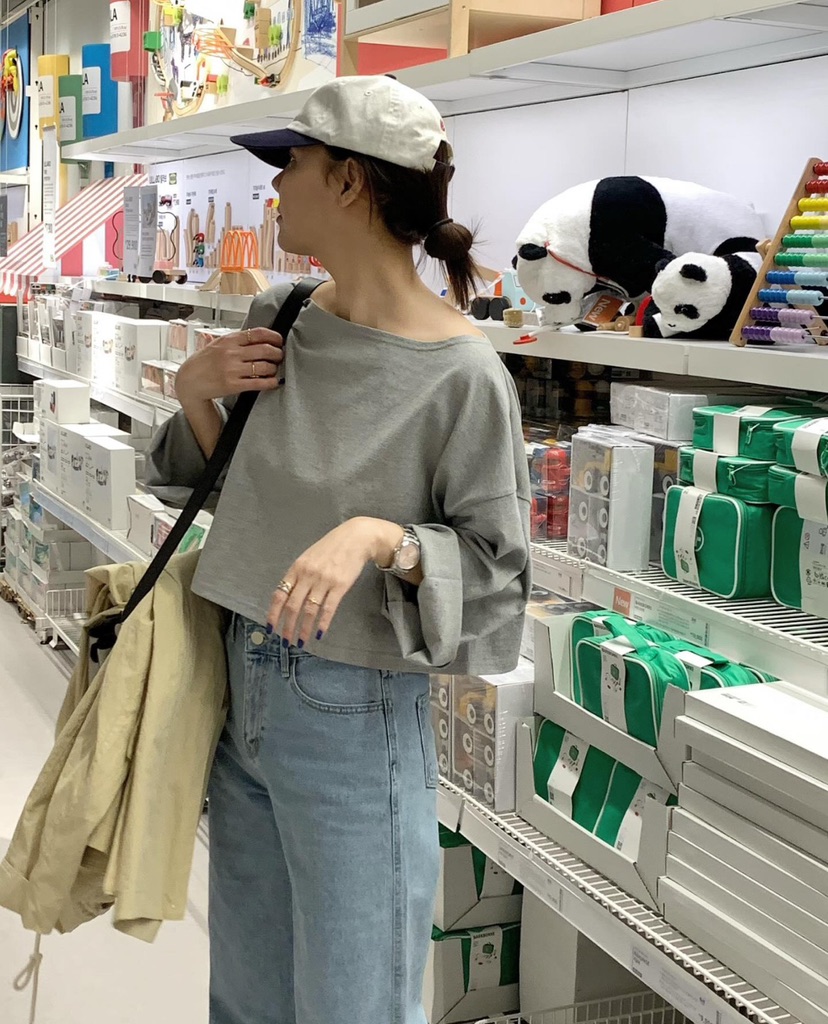 COURGETTE韓國直郵㊣東大門實拍女裝新品熱賣時尚長袖T恤短款COURGETTE長袖T恤