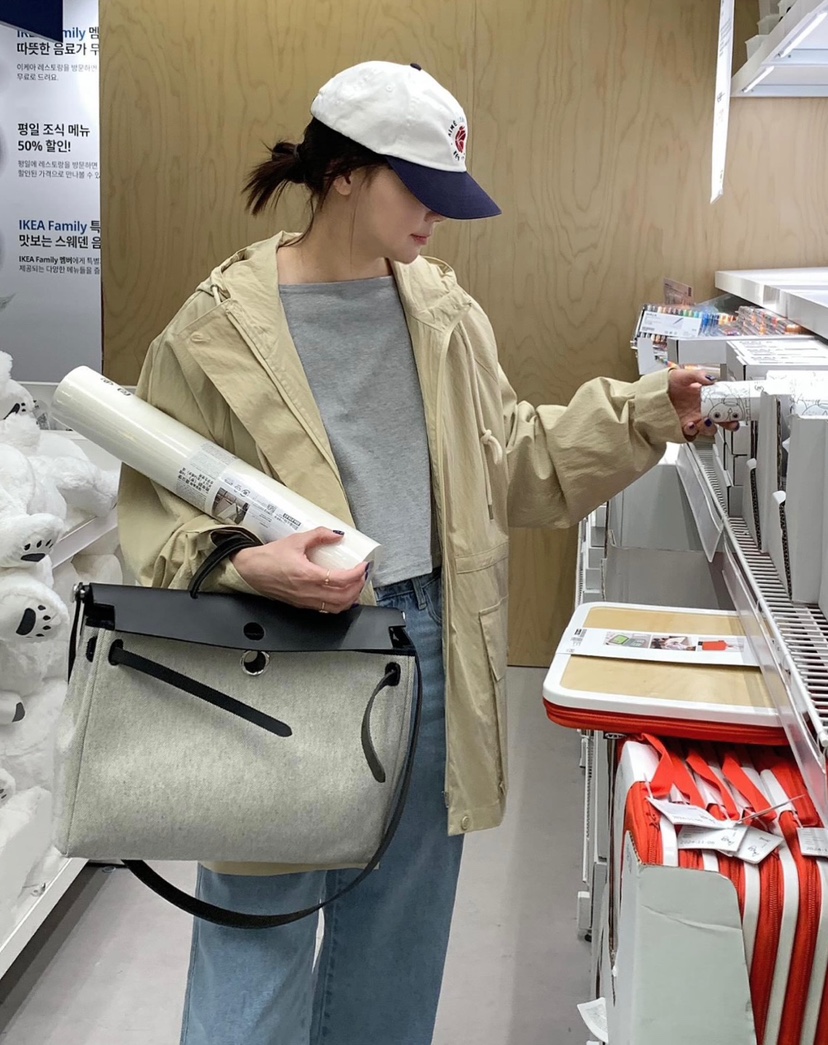 COURGETTE韓國直郵㊣東大門實拍女裝新品熱賣時尚長袖T恤短款COURGETTE長袖T恤
