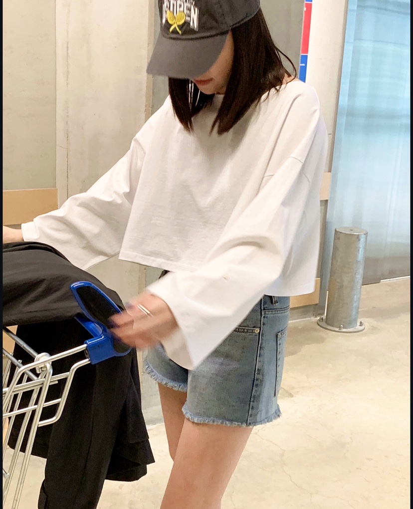 COURGETTE韓國直郵㊣東大門實拍女裝新品熱賣時尚長袖T恤短款COURGETTE長袖T恤