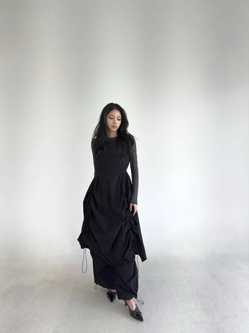 NOV7韓國直郵㊣東大門實拍女裝新品休閑25春夏人氣時尚連衣裙the ebony eyes/NOV7連衣裙