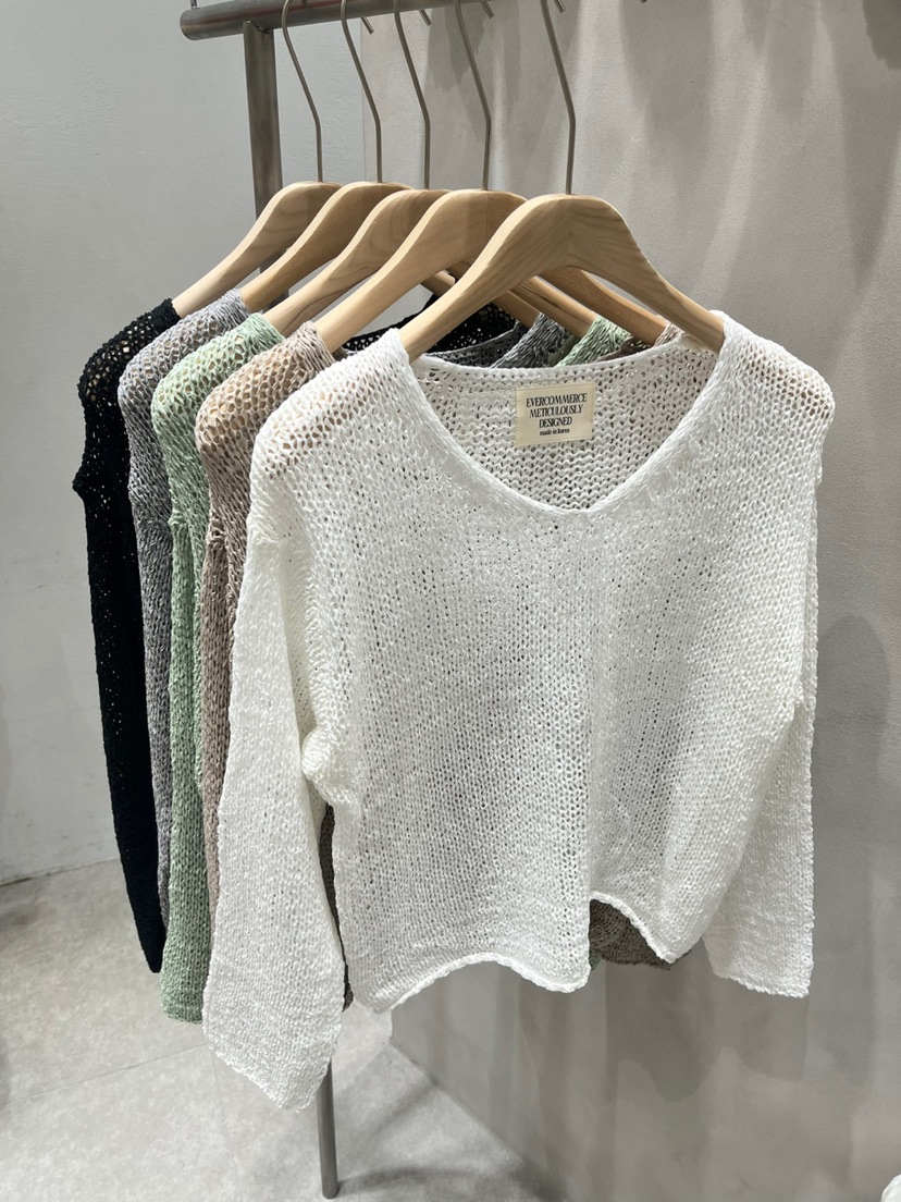 EVERCOMMERCE METICULOUSLY DESIGNED韓國直郵女裝新品推薦針織衫EVERCOMMERCE METICULOUSLY DESIGNED針織衫