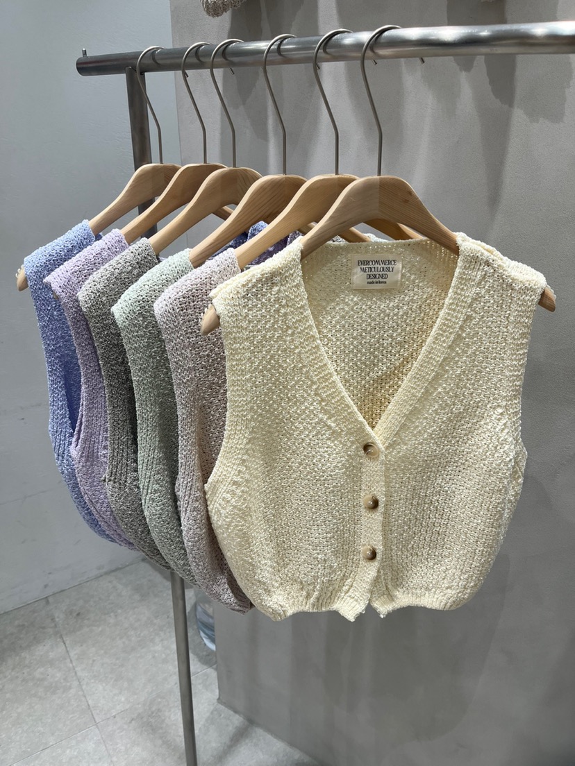EVERCOMMERCE METICULOUSLY DESIGNED韓國直郵㊣東大門實拍女裝新品人氣馬甲EVERCOMMERCE METICULOUSLY DESIGNED馬甲