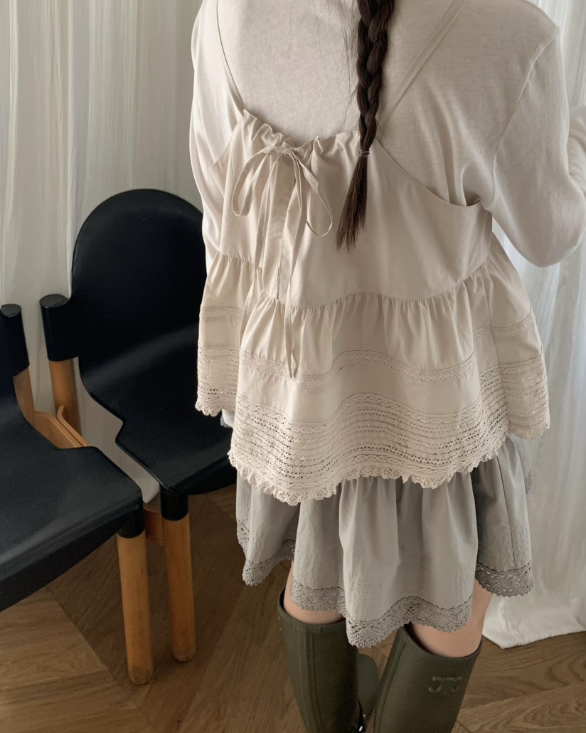 PEBBLE韓國㊣直郵東大門代購女裝新款推薦吊帶背心蕾絲紐扣PEBBLE/LAYER吊帶/背心