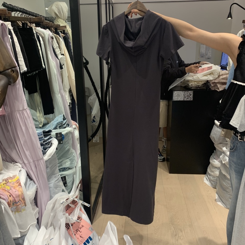 LOVE PULL韓國直郵㊣東大門實拍女裝新品熱賣連衣裙連帽長款LOVE PULL連衣裙
