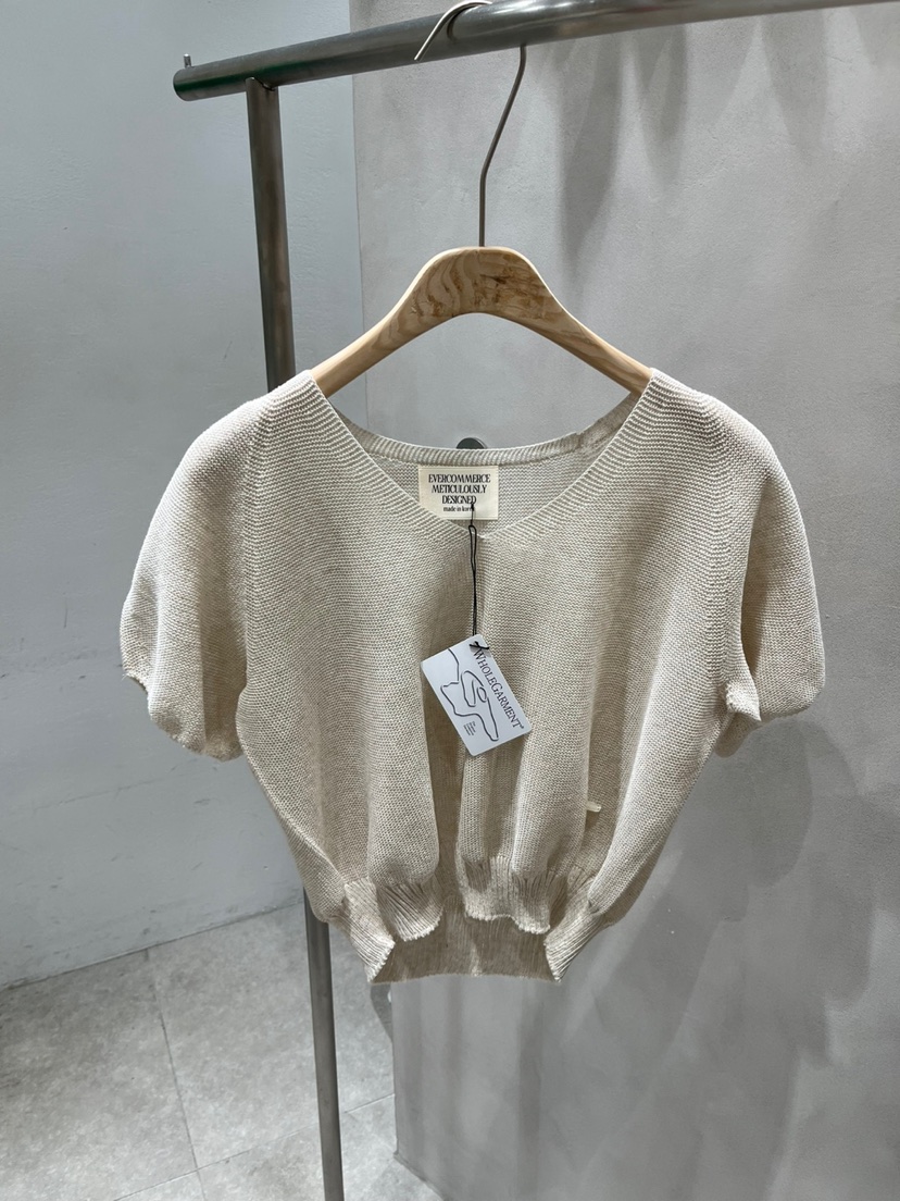 EVERCOMMERCE METICULOUSLY DESIGNED直郵韓國代購㊣女裝新品熱賣針織衫EVERCOMMERCE METICULOUSLY DESIGNED針織衫圖色1