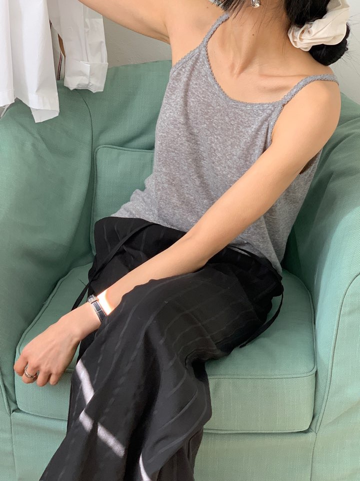 MILUI韓國直郵㊣東大門實拍女裝新品人氣熱賣休閑25春夏吊帶背心MILUI吊帶/背心圖色2