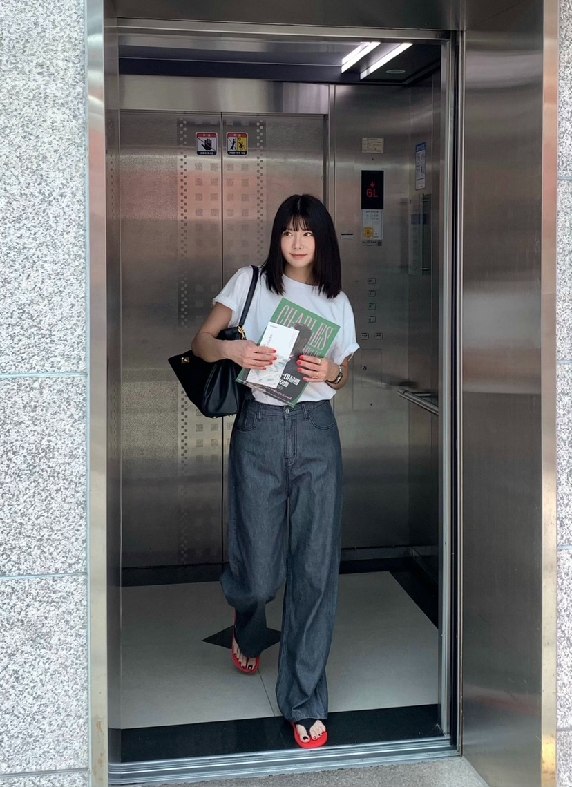 COURGETTE韓國直郵㊣東大門實拍女裝新品時尚熱賣推薦牛仔褲COURGETTE牛仔褲