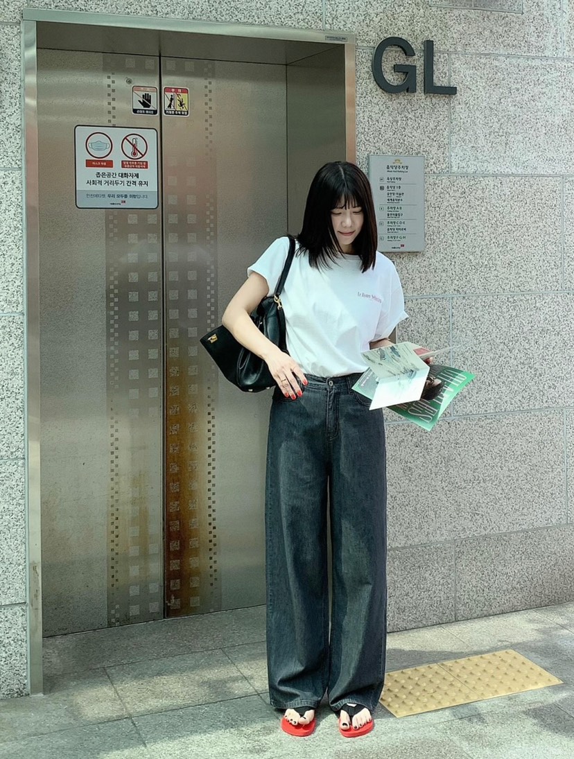 COURGETTE韓國直郵㊣東大門實拍女裝新品時尚熱賣推薦牛仔褲COURGETTE牛仔褲