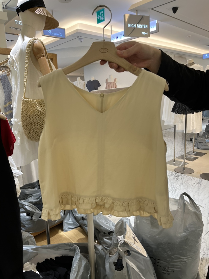 TIZZI直郵韓國代購㊣女裝新款人氣休閑25春夏熱賣襯衫蕾絲衫TIZZI襯衫/蕾絲衫圖色2