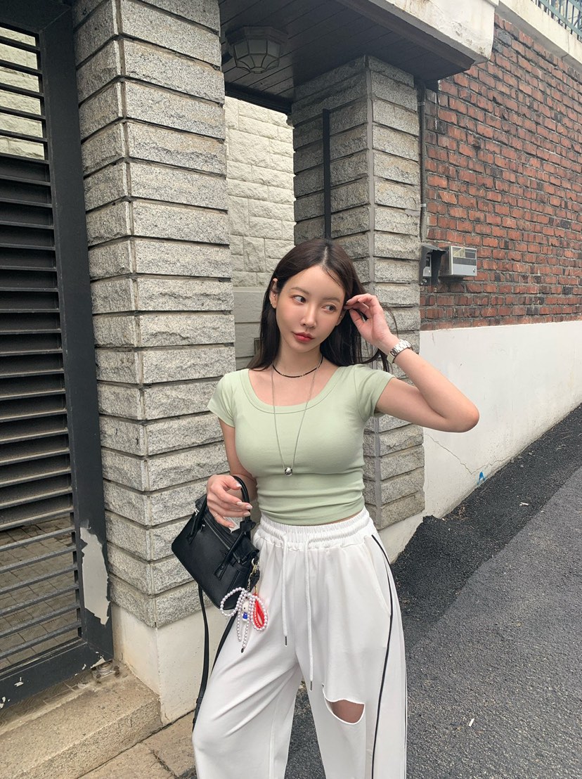 REVE CITE-L韓國㊣直郵東大門代購女裝新品推薦時尚熱賣T恤REVE CITET恤圖色2