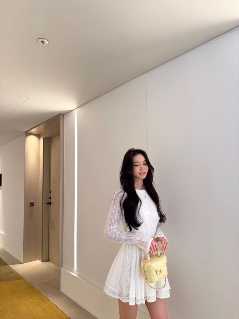 LAFFINE-P直郵韓國代購㊣女裝新款熱賣人氣連衣裙刺繡蕾絲LAFFINE-P連衣裙