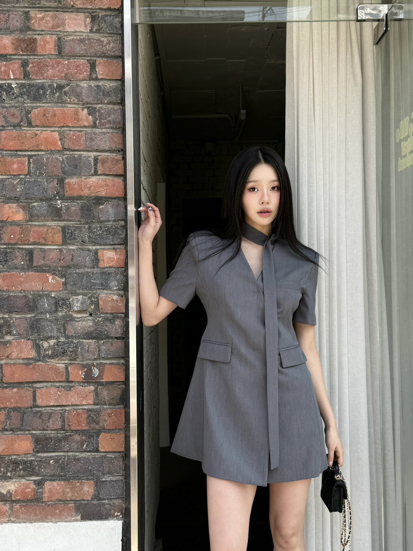 FOUREIGHT直郵韓國代購㊣女裝新款熱賣人氣25春夏連衣裙含脖帶FOUR EIGHT連衣裙