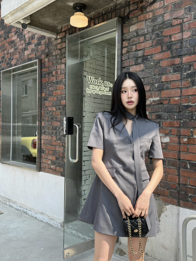 FOUREIGHT直郵韓國代購㊣女裝新款熱賣人氣25春夏連衣裙含脖帶FOUR EIGHT連衣裙