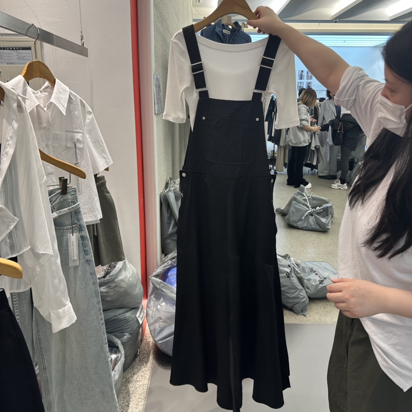 ATPZ直郵韓國代購㊣女裝新品推薦時尚人氣連衣裙不含內搭緞面ATTENTION PLEAES連衣裙