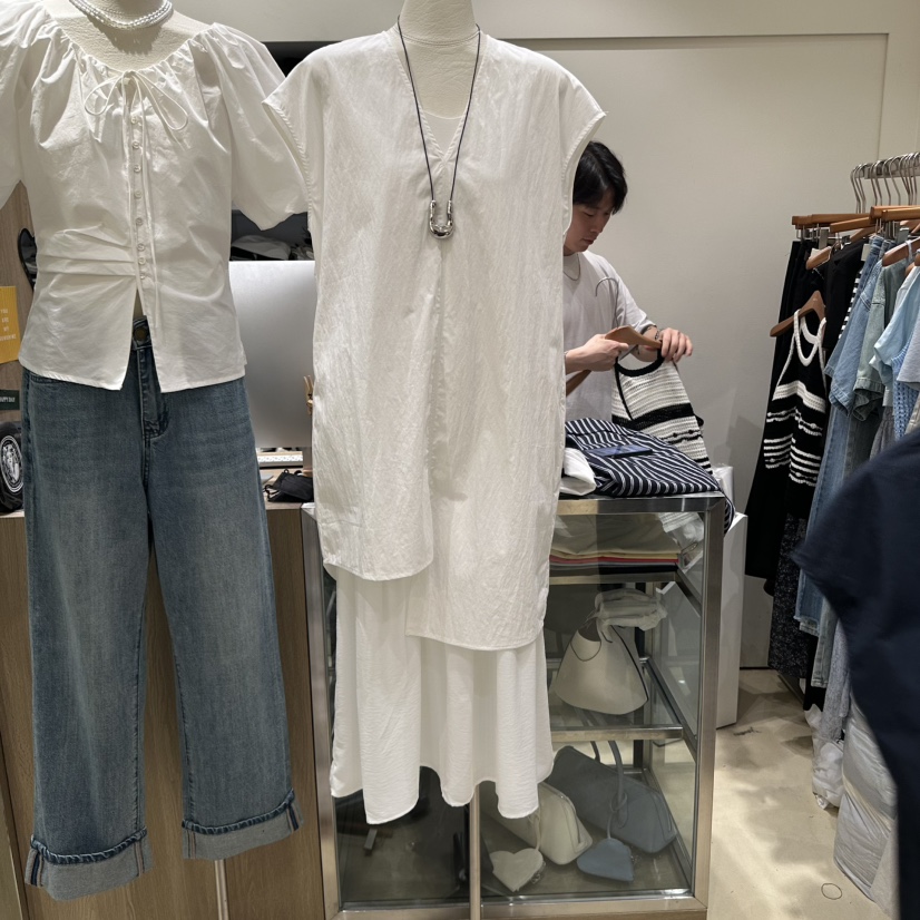 MELO韓國直郵㊣女裝新款熱賣時尚人氣推薦休閑25春夏吊帶背心MELO吊帶/背心